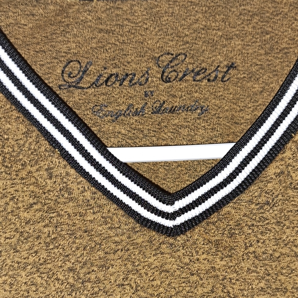 Lions crest v neck shirt size small by English Laundry - Picture 3 of 4